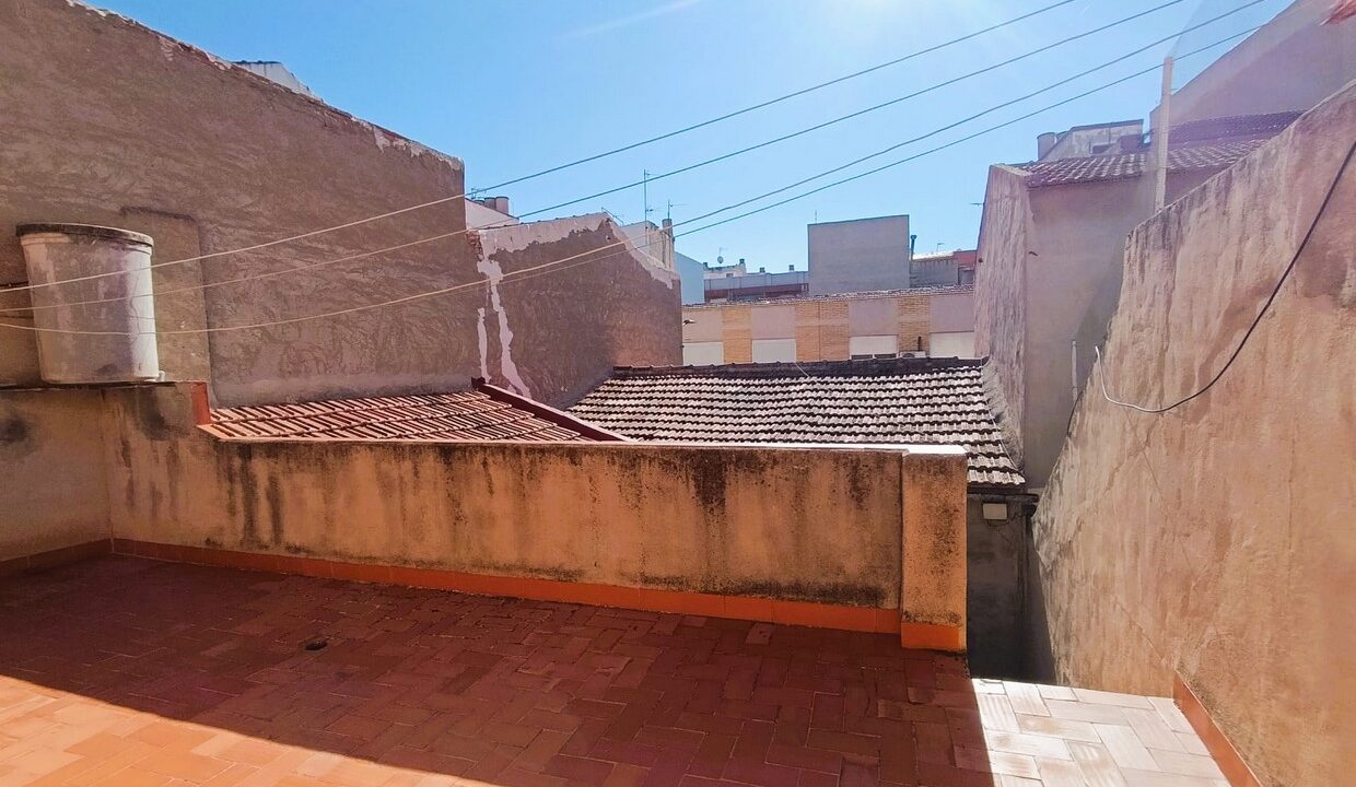 WhatsApp Image 2025-10-28 at 10.00.11 (1)