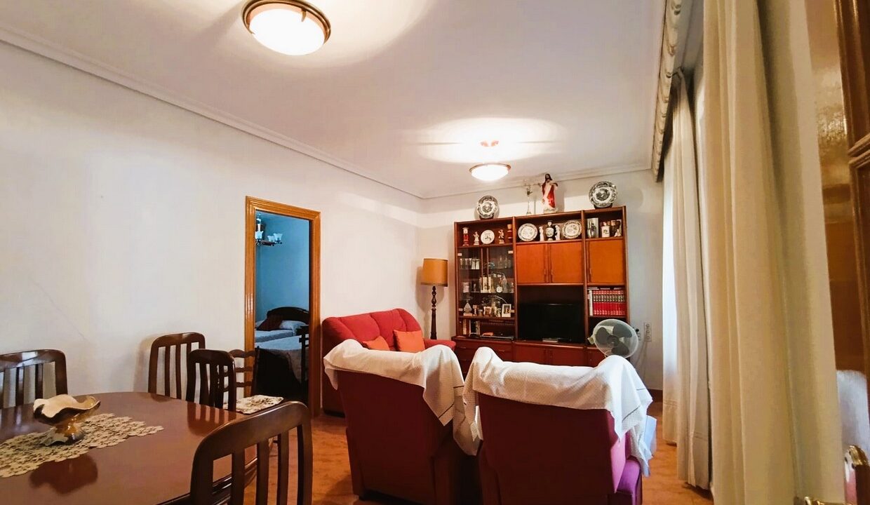 WhatsApp Image 2025-10-28 at 10.00.29 (1)